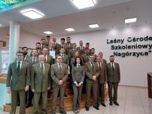 Sztuka klasyfikacji drewna - nowi brakarze RDLP w Łodzi